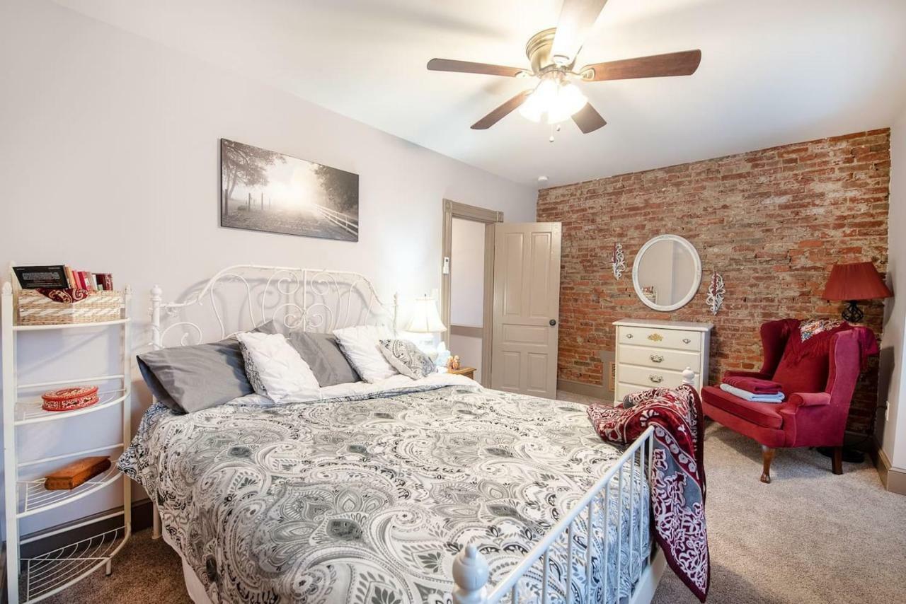 10 Min To Town Center & Wedding Venues W Walkscore 96 & Super Fast Wifi Apartment Lancaster Exterior photo